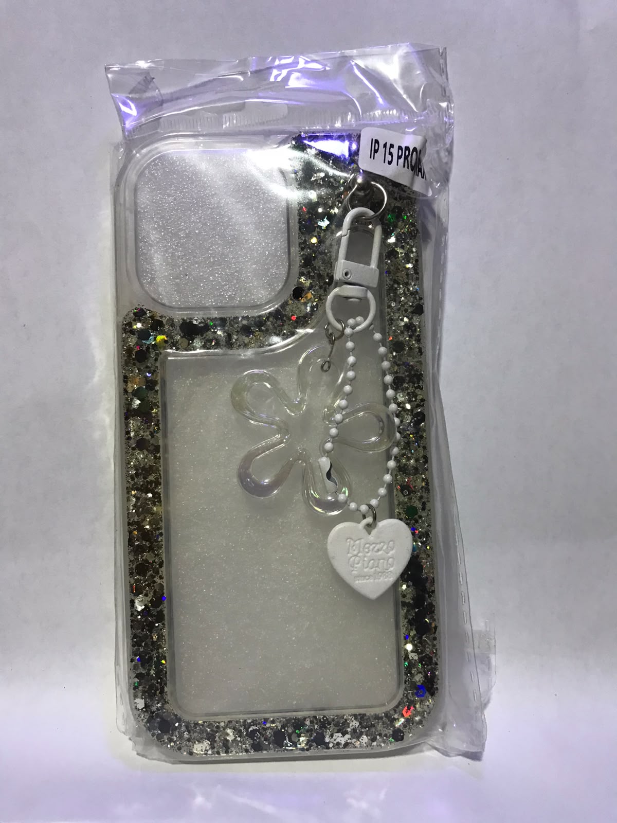Cover iPhone 15/15 pro/15 pro max — negro con brillo